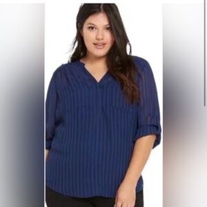 TORRID Women’s Navy Semi Sheer Shadow Stripe V-neck Roll Tab Sleeve Top 2X
